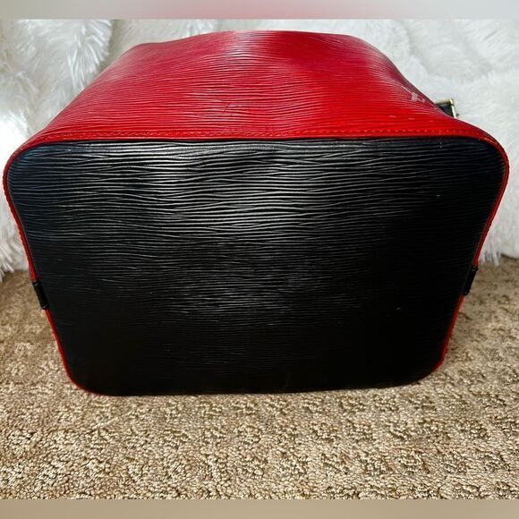 AUTH LOUIS VUITTON EPI LEATHER NOE- BLACK AND RED - Picture 5 of 16